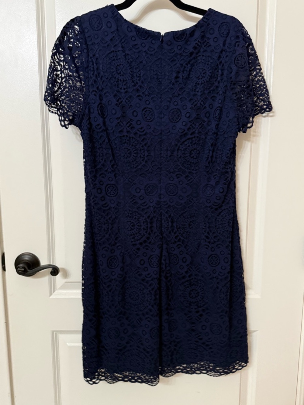 LAUNDRY Navy Crochet Midi Dress with Short Sleeves. Size 12P - Picture 4 of 4